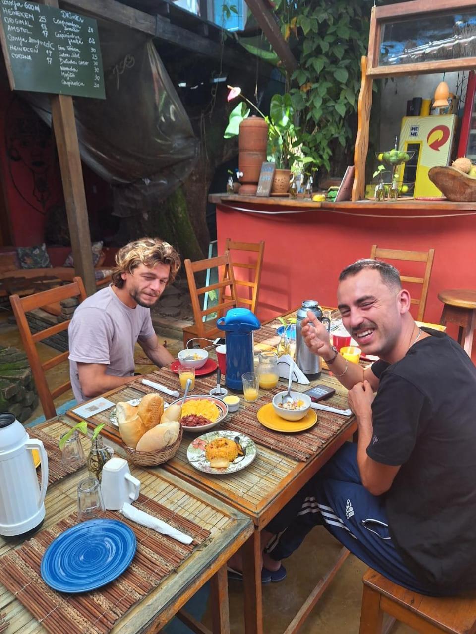 Mais Que Nada Itacare - Hostel, Bar & Breakfast Eksteriør bilde